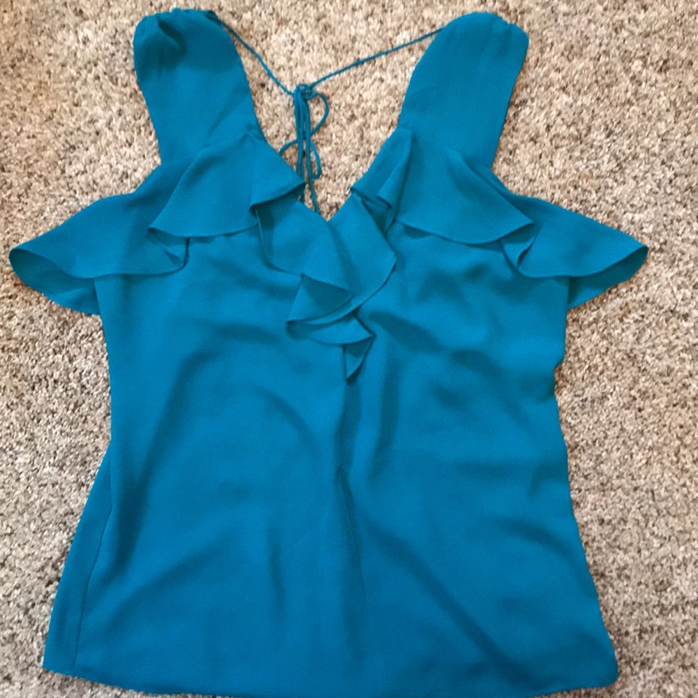 Express Tank Top - Picture 2 of 4